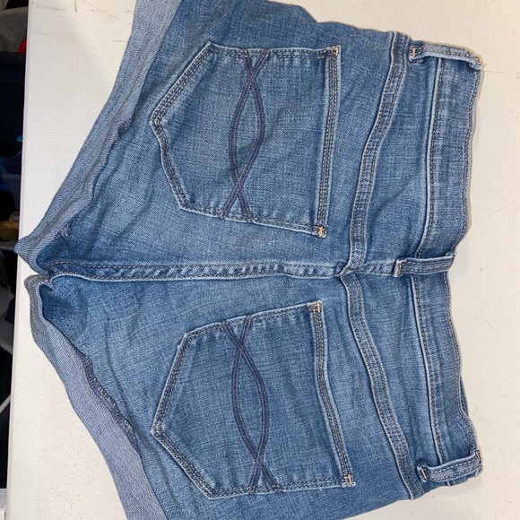 Abercrombie & Fitch Jean Shorts - Picture 2 of 2